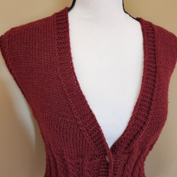 Crochet Sweater vest Size Medium/Large. - Picture 4 of 6